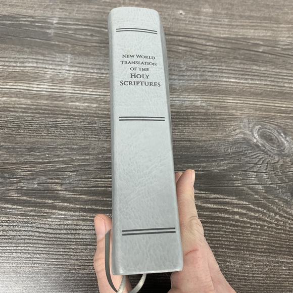 New World Translation of the Holy Scriptures, 2013 Watch Tower Compact Jehovahs - Picture 2 of 12